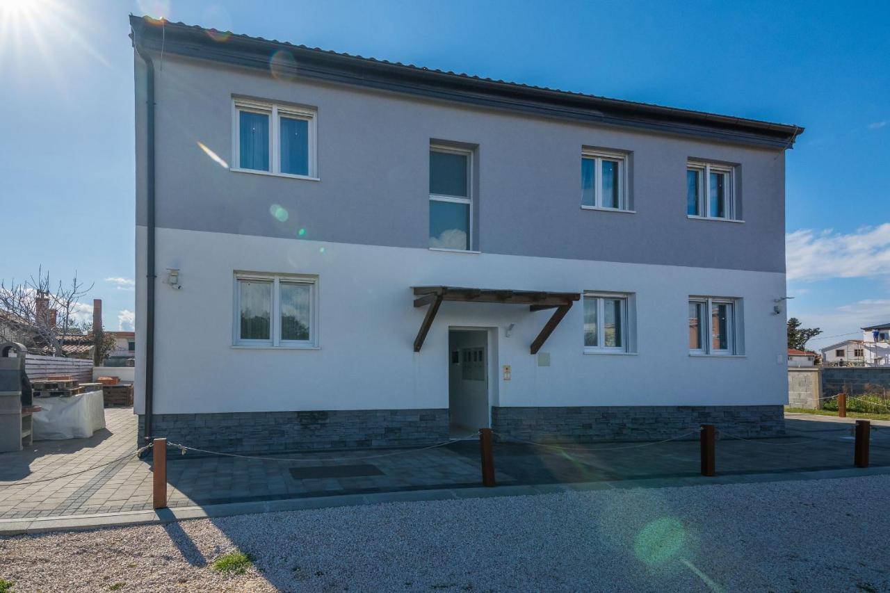 Apartments Pejakovic Vir Exterior photo