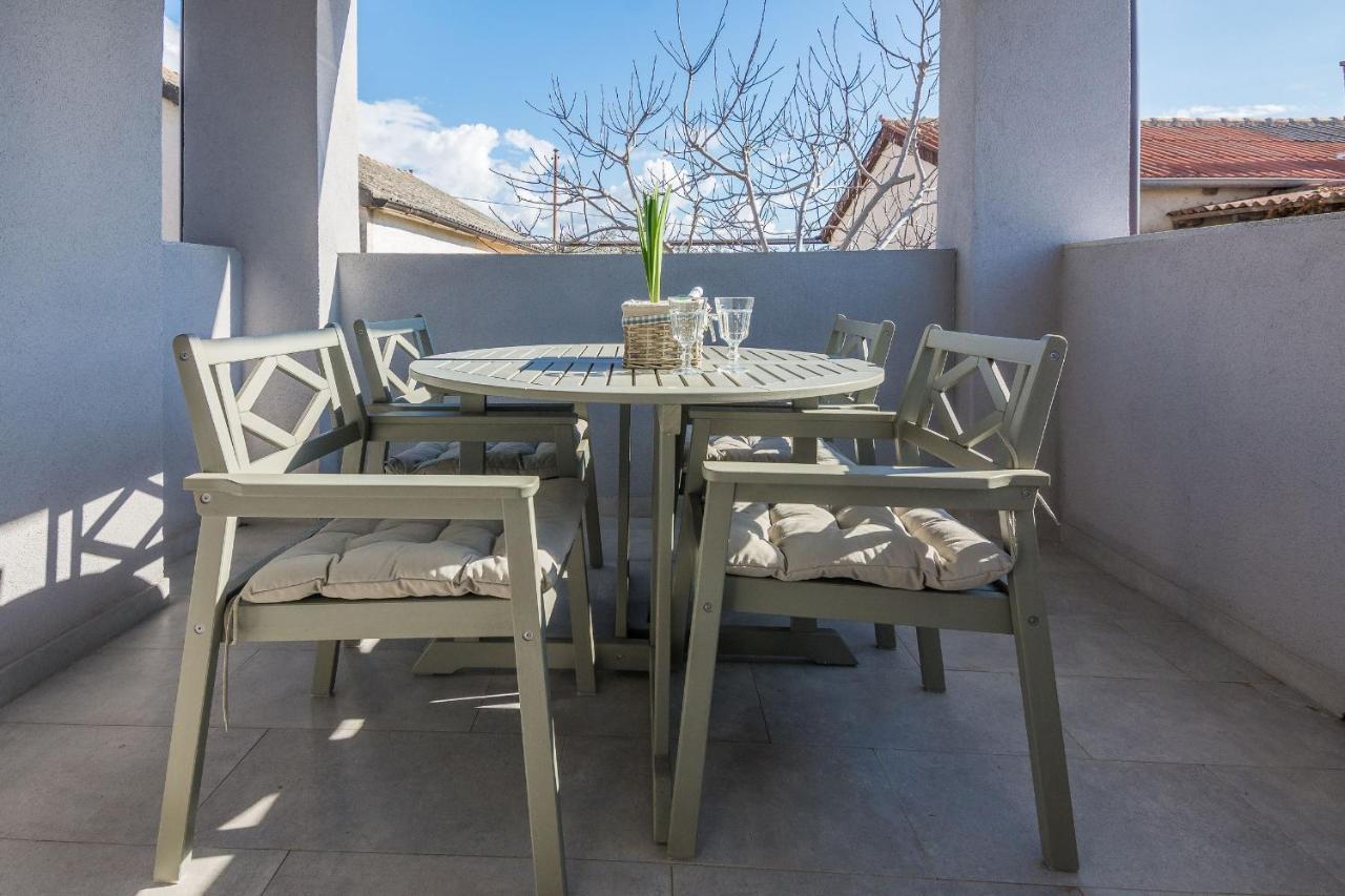 Apartments Pejakovic Vir Exterior photo