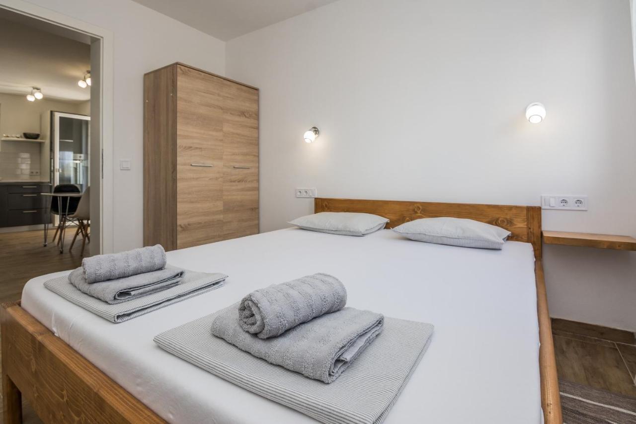 Apartments Pejakovic Vir Exterior photo