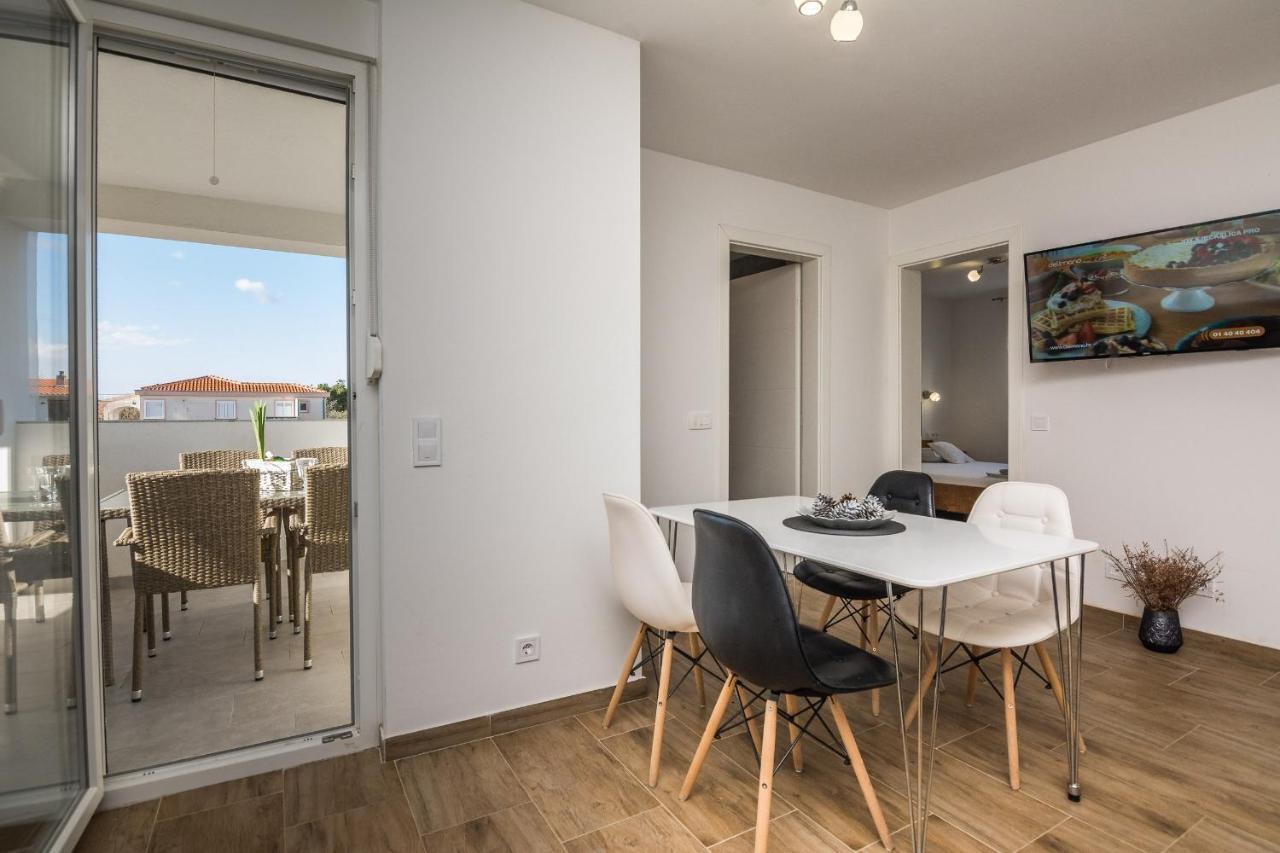 Apartments Pejakovic Vir Exterior photo