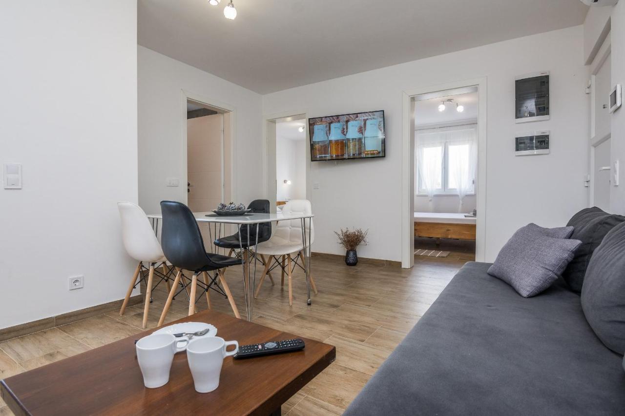 Apartments Pejakovic Vir Exterior photo